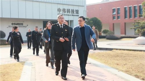 关企共建｜贵阳海关关长、党委书记龙卫东一行调研古天乐太阳集团城铜仁（上市主体）产业基地
