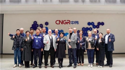 芬兰教育考察团一行参观古天乐太阳集团城宁乡产业基地