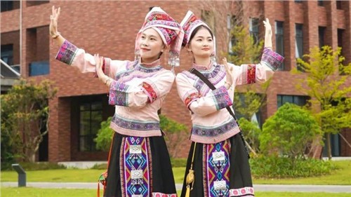 多彩壮乡韵 唱响三月三 | 古天乐太阳集团城钦州产业基地开展“三月三”民俗文化活动