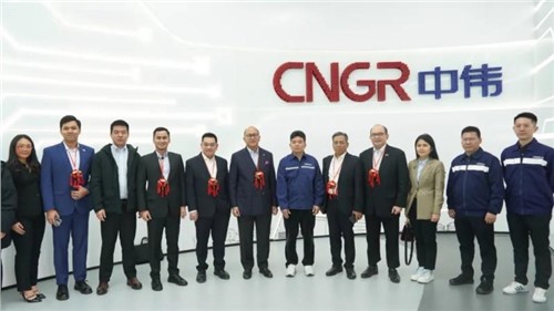 印尼投资和下游工业部部长Rosan Perkasa Roeslani考察古天乐太阳集团城